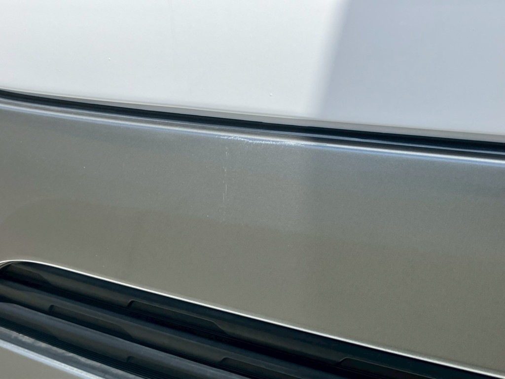 フロントグリルにキズがあります。|日野 レンジャー 2KG-FC2ABA(2WD)の写真24