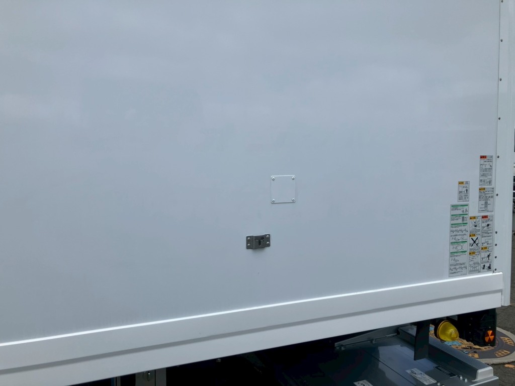 助手席側ボディー上部にキズがあります。|日野 レンジャー 2KG-FC2ABA(2WD)の写真30