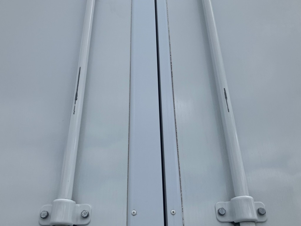 リヤ扉のロックバーにキズがあります。|日野 レンジャー 2KG-FC2ABA(2WD)の写真36