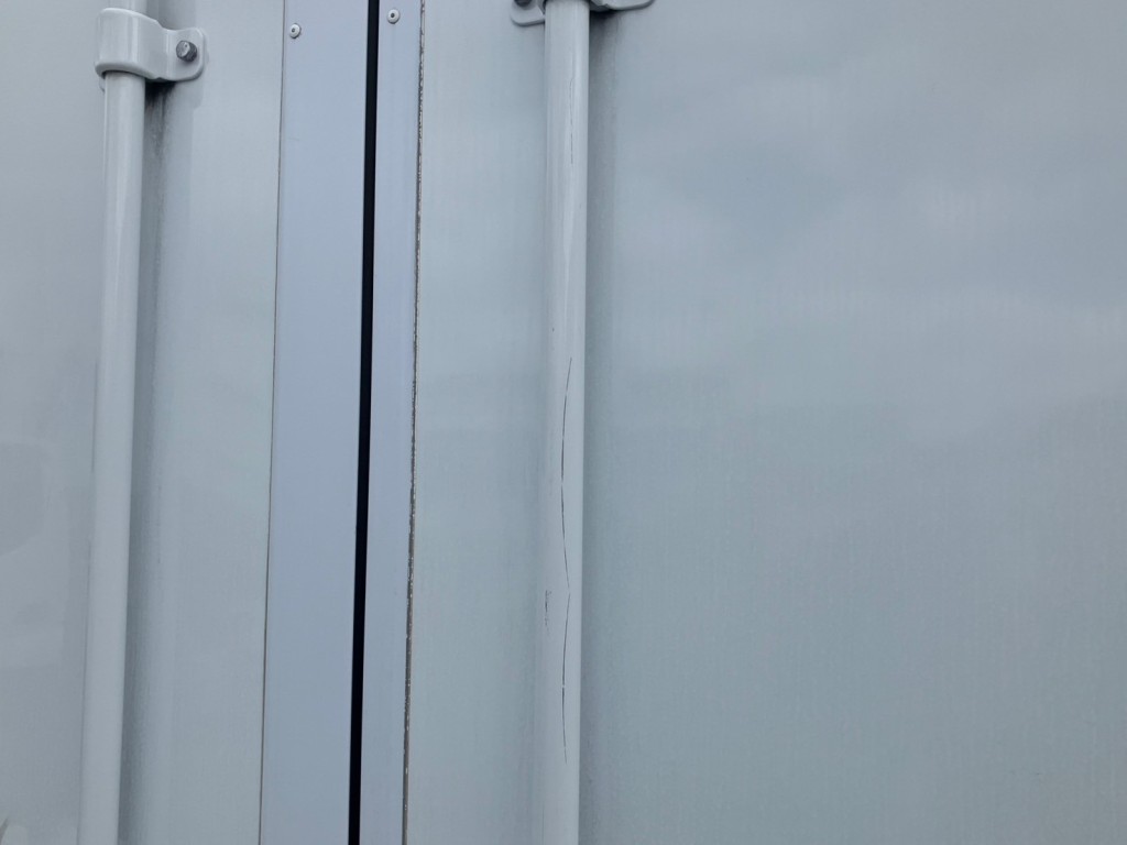 リヤ扉のロックバーにキズがあります。|日野 レンジャー 2KG-FC2ABA(2WD)の写真37