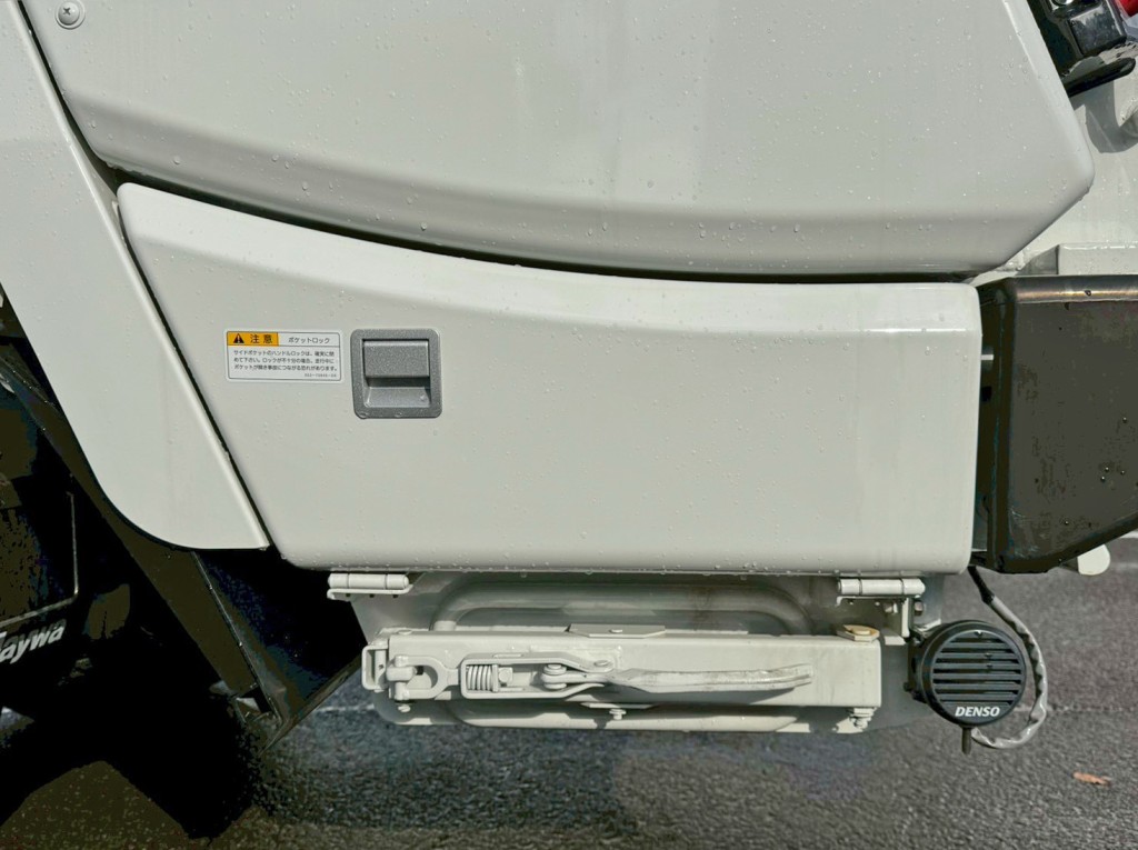 汚水タンクの排水口です。|三菱 キャンター 2RG-FEAV0(2WD)の写真17