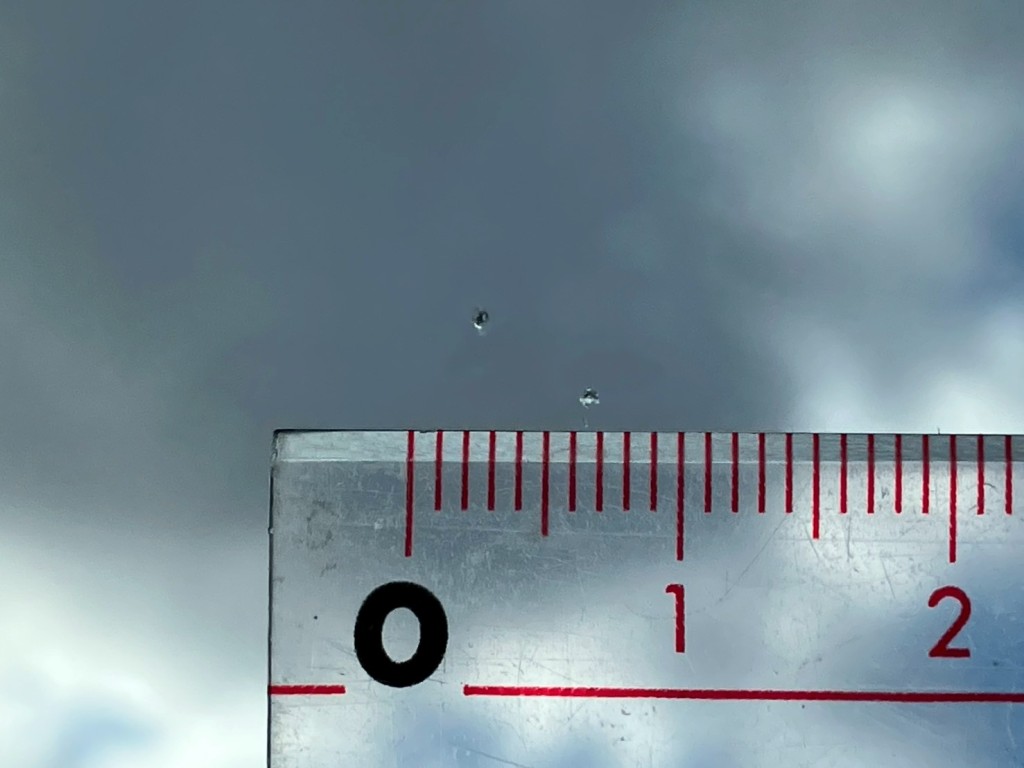 フロントガラスに飛び石があります。|トヨタ カゼット 2RG-XZU712(2WD)の写真13