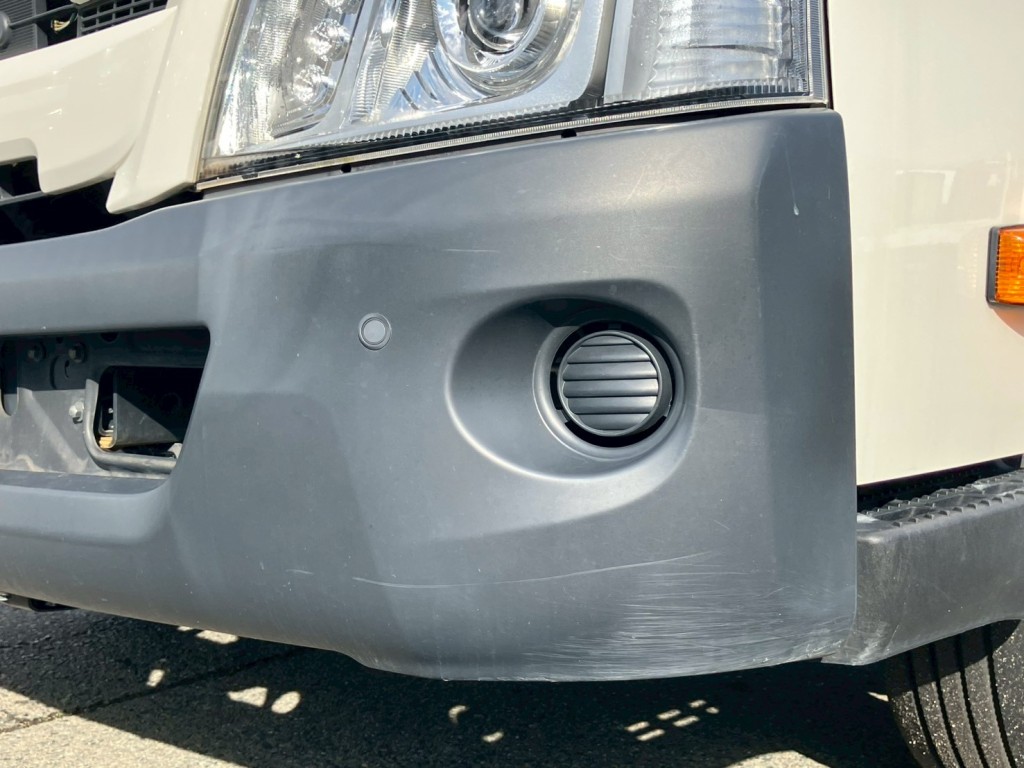 助手席側フロントバンパーにキズがあります。|トヨタ カゼット 2RG-XZU712(2WD)の写真15