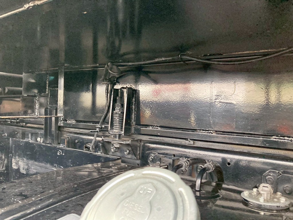 シャーシの状態です。|日野 レンジャー LKG-FJ7JDAAの写真6