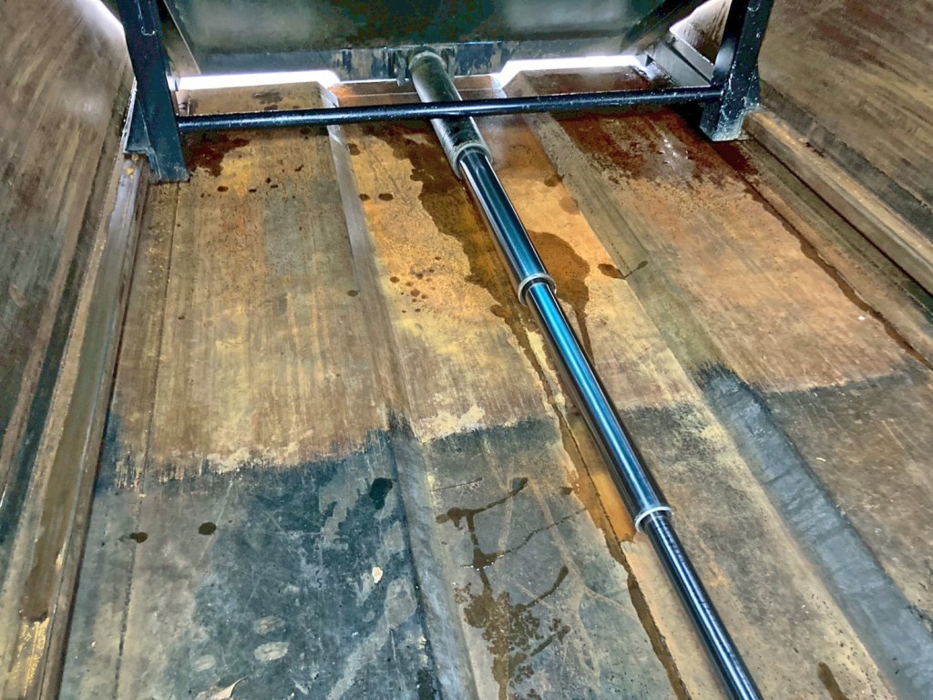 シリンダーの状態です。|日野 レンジャー LKG-FJ7JDAAの写真16