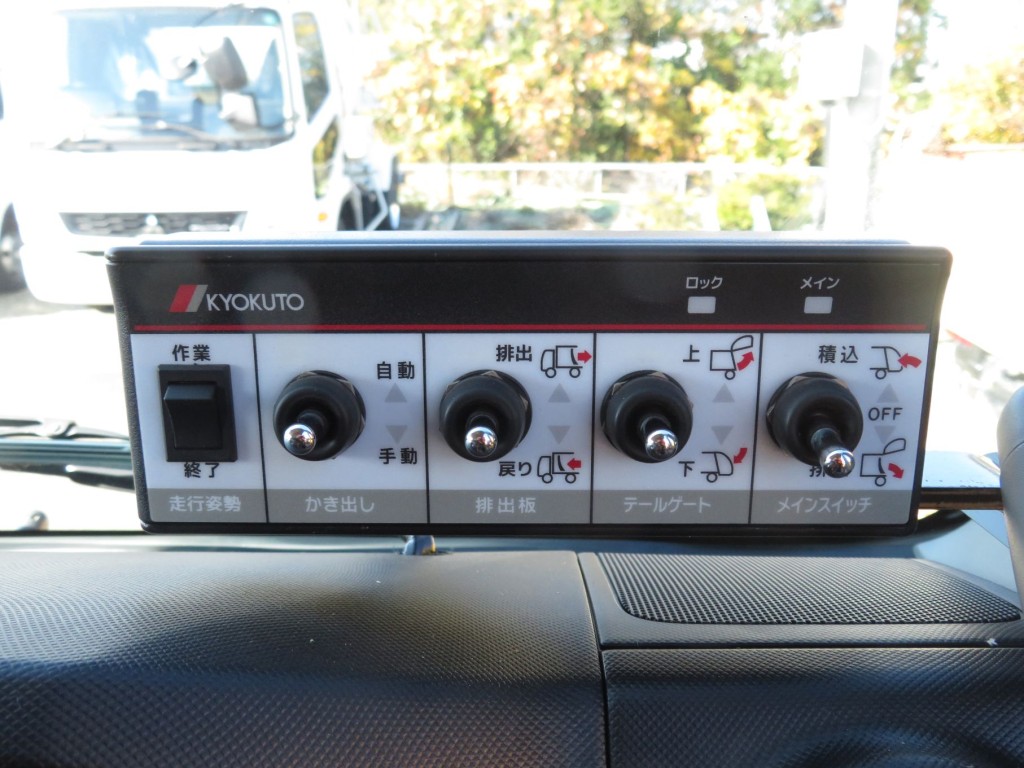 上物の操作スイッチです。|トヨタ カゼット 2KG-XZU605A(2WD)の写真31