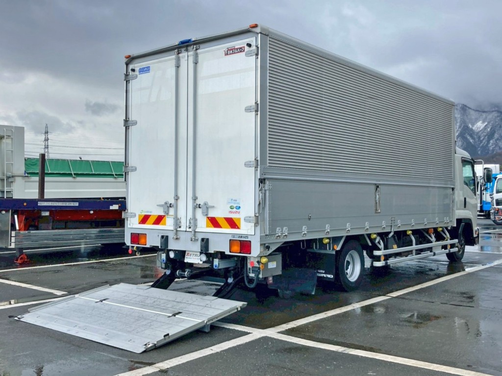 いすゞ フォワード 2RG-FRR90S2(2WD)の写真4