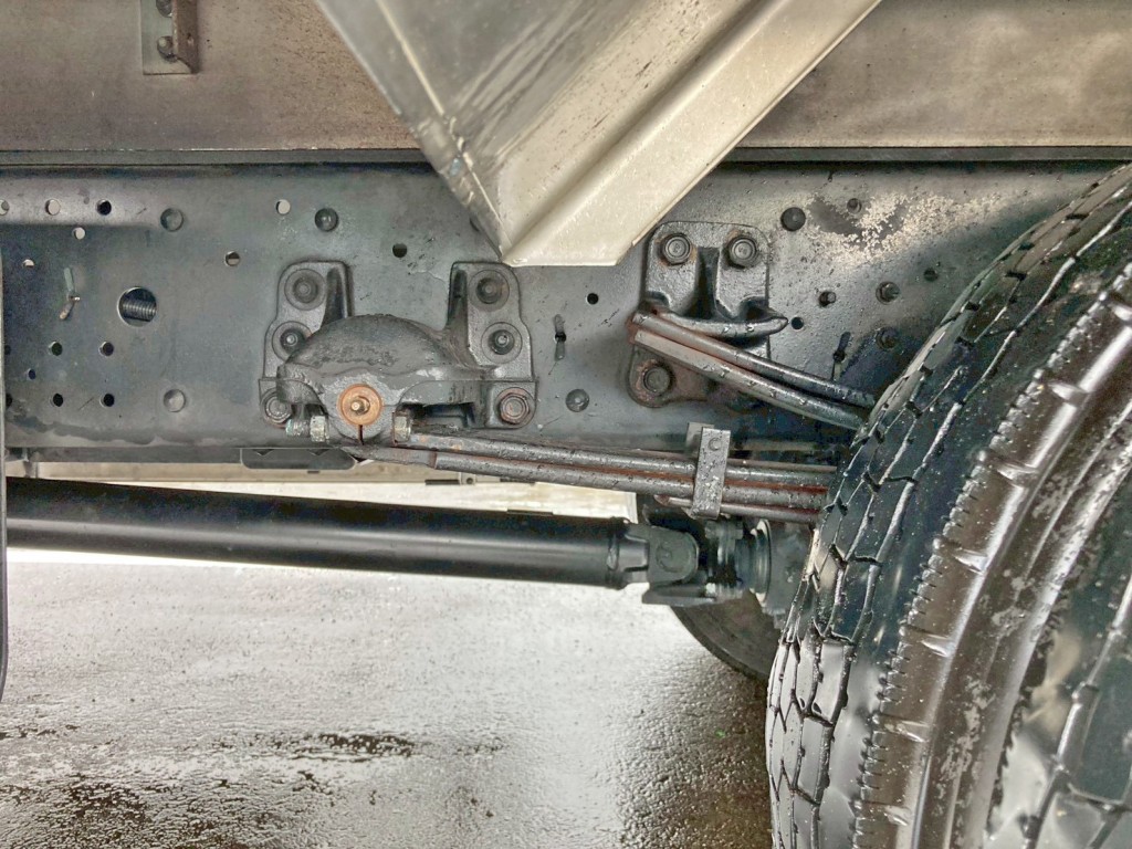 リーフサスです。|いすゞ フォワード 2RG-FRR90S2(2WD)の写真5