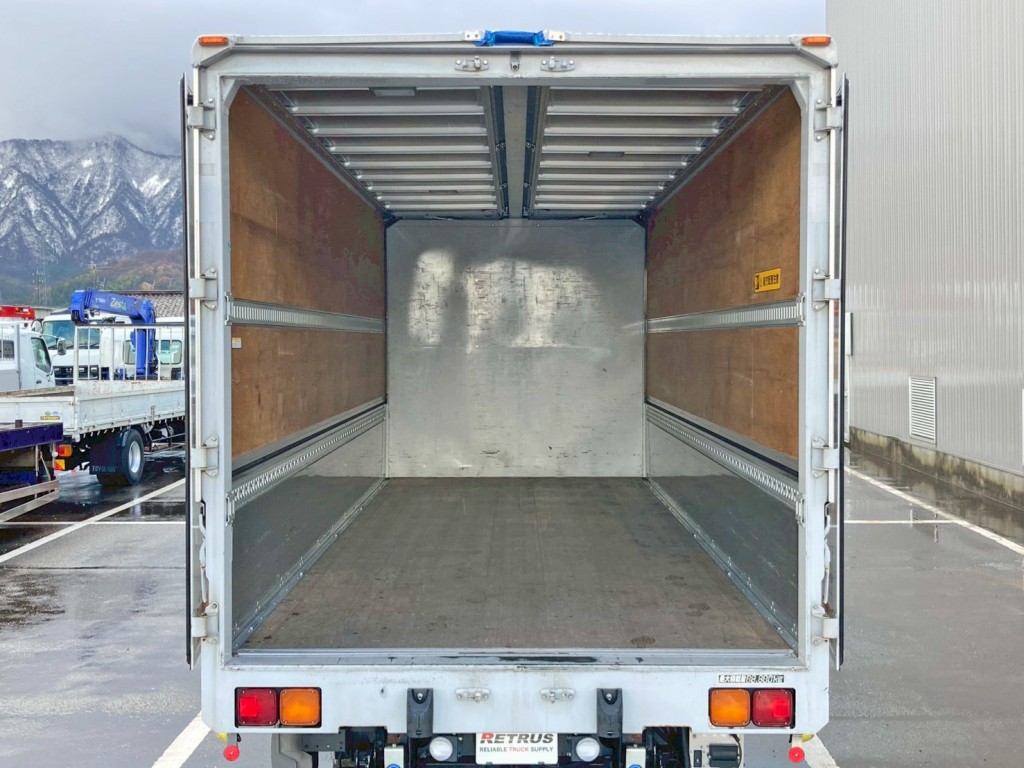 いすゞ フォワード 2RG-FRR90S2(2WD)の写真10