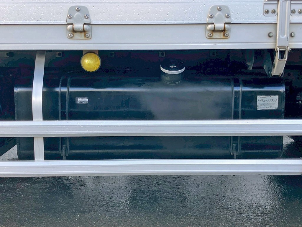 燃料タンクは250Lです。|いすゞ フォワード 2RG-FRR90S2(2WD)の写真26