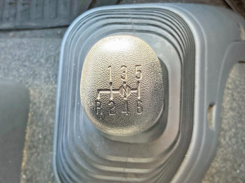 いすゞ フォワード 2RG-FRR90S2(2WD)の写真29