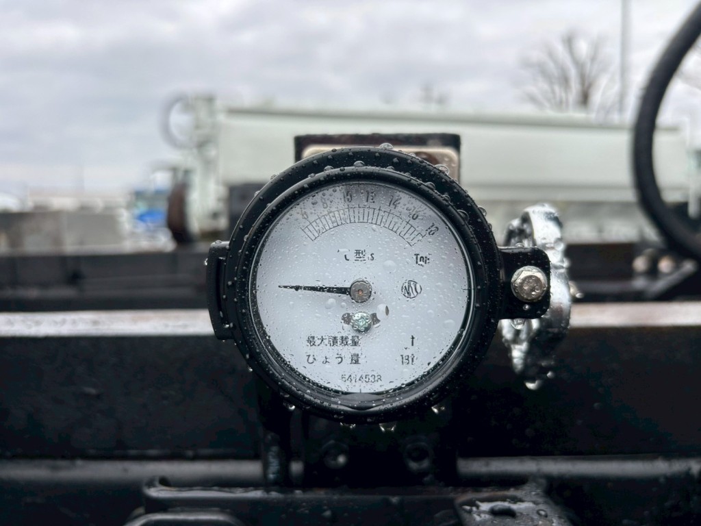 自重計です。|三菱 スーパーグレート 2PG-FV70HXの写真14