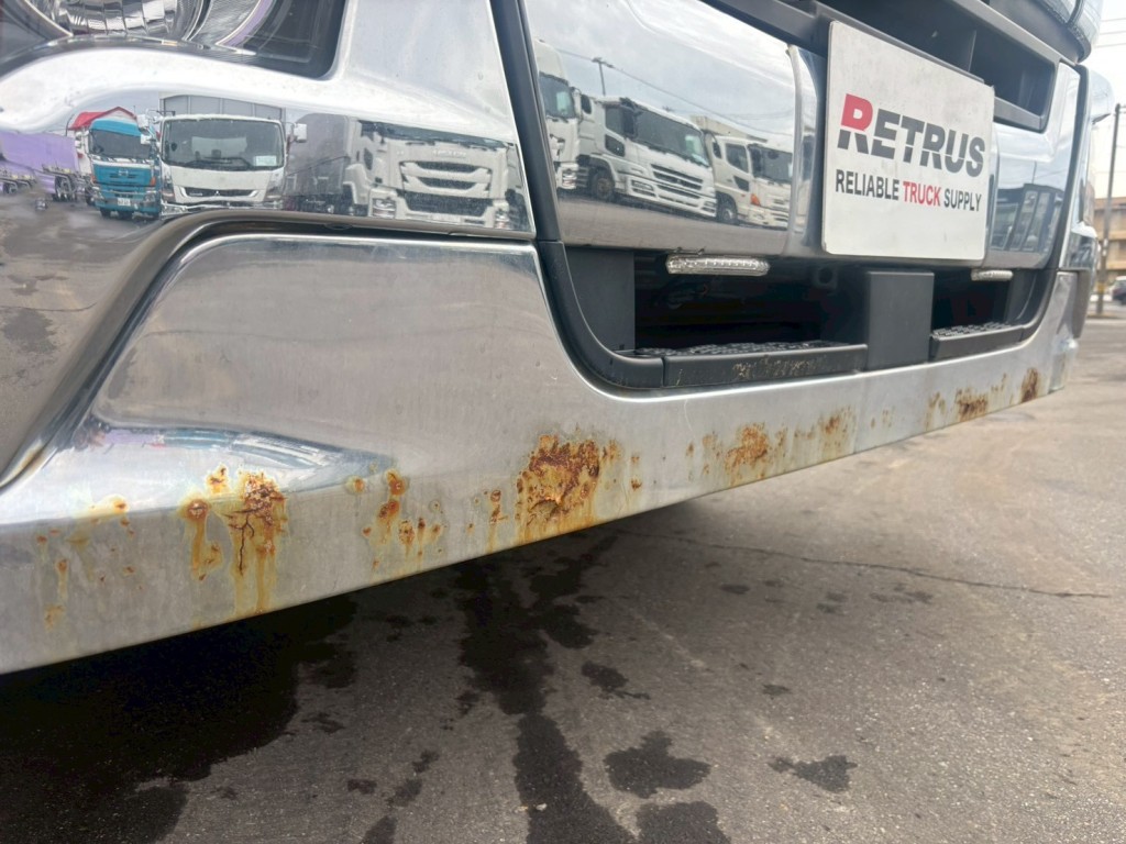 フロントバンパーに腐食穴あります。|三菱 スーパーグレート 2PG-FV70HXの写真25