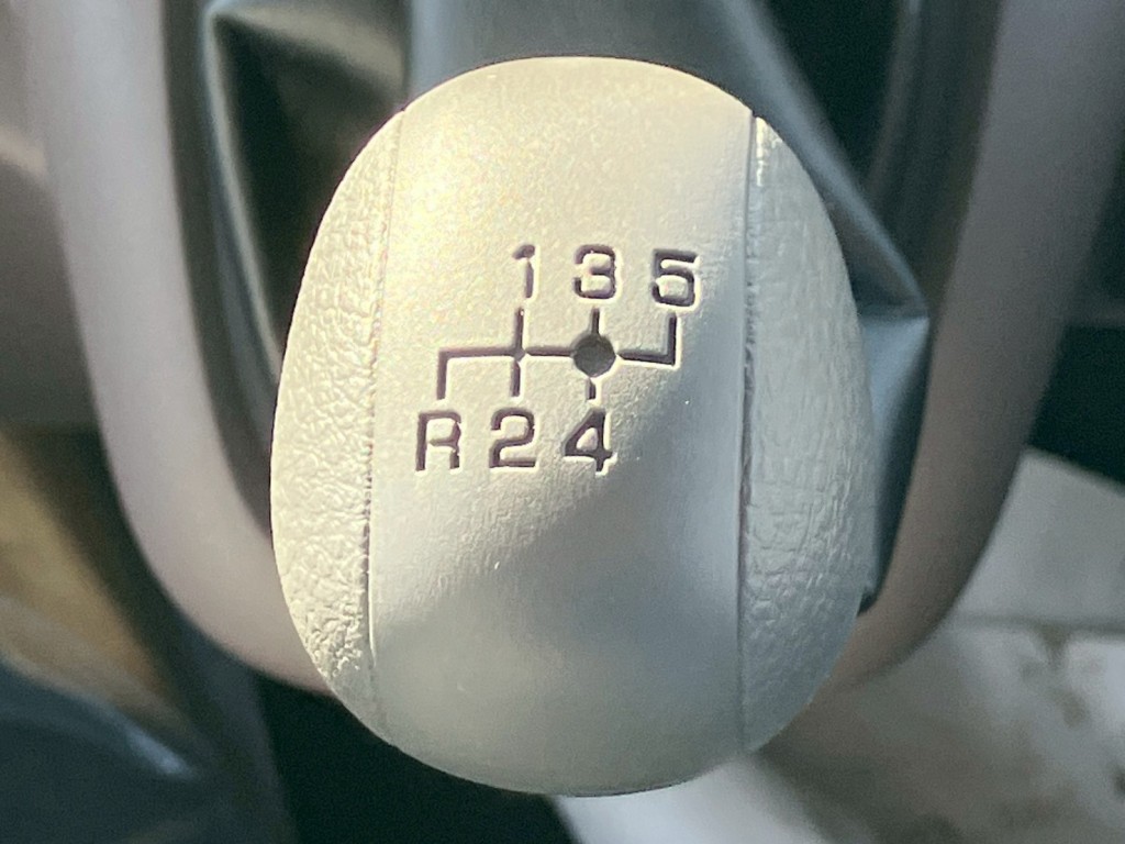 三菱 キャンター 2RG-FBA20(2WD)の写真13