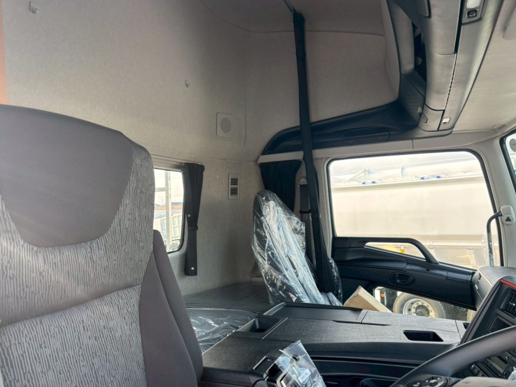 スーパーハイルーフキャビンです。|三菱 スーパーグレート 2PG-FV80HZの写真8