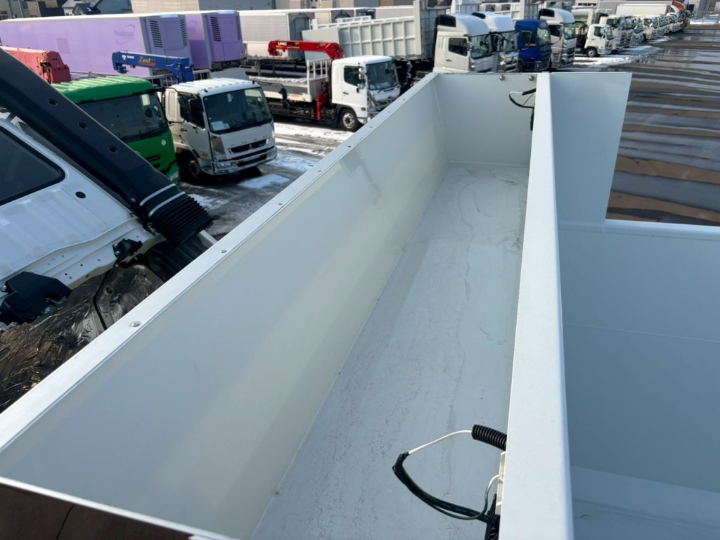 シートデッキの状態です。|三菱 スーパーグレート 2PG-FV80HZの写真11