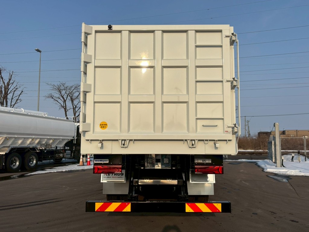 リヤ周りの状態です。|三菱 スーパーグレート 2PG-FV80HZの写真16