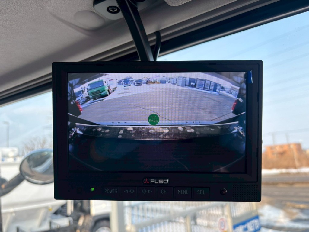 液晶バックモニター付きです。|三菱 スーパーグレート 2PG-FV80HZの写真21