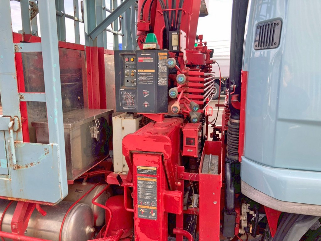クレーンの操作レバーです。|三菱 ファイター QDG-FQ62Fの写真26