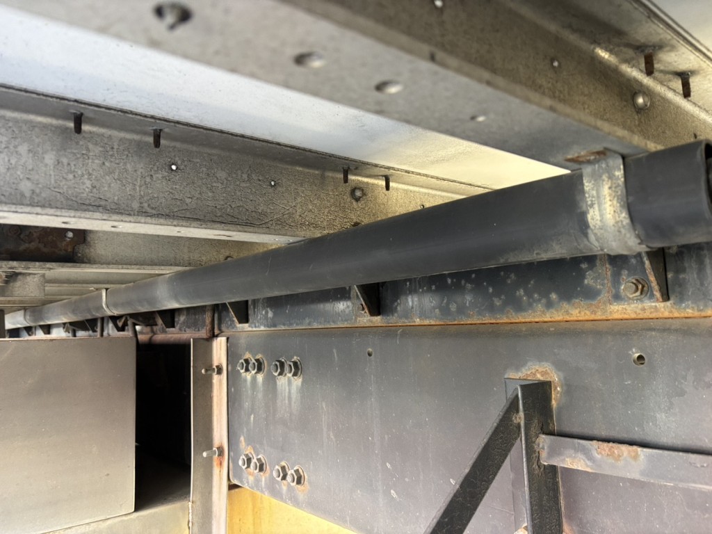 シャーシとネタの状態です。|三菱 スーパーグレート 2PG-FY74HYの写真6