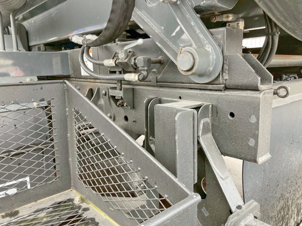 シャーシの状態です。|日野 レンジャー 2KG-FD2ABA(2WD)の写真6