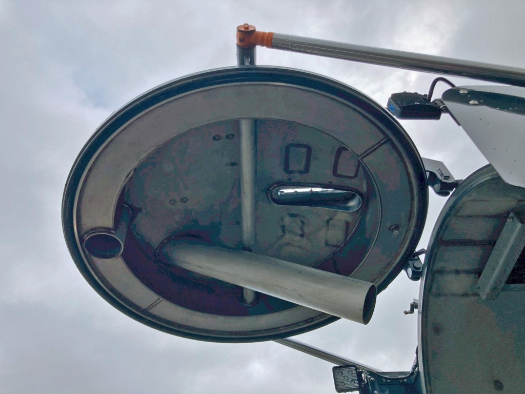 ハッチもステンレス製です。|日野 レンジャー 2KG-FD2ABA(2WD)の写真11