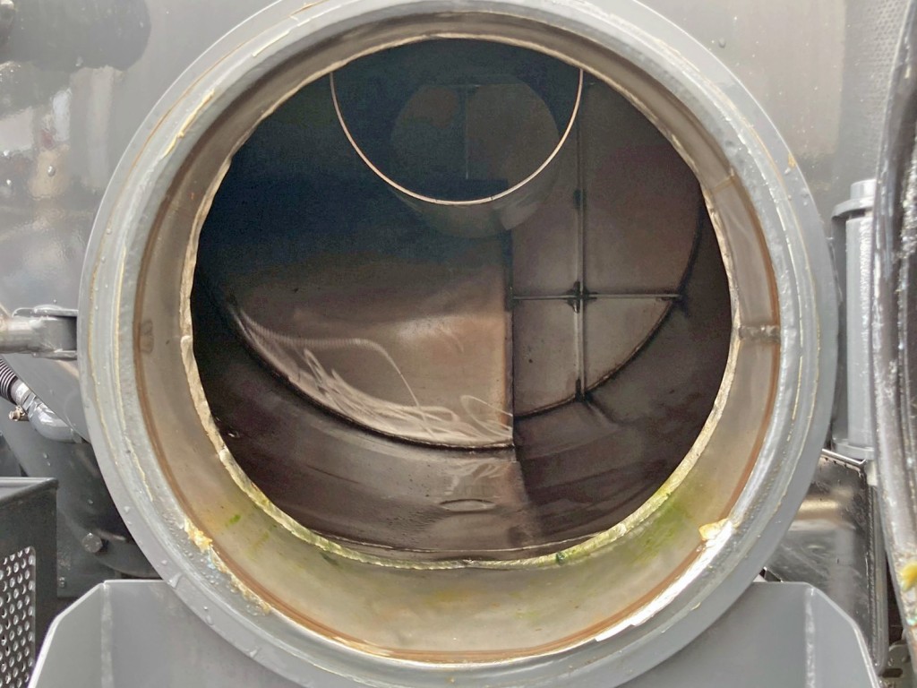 4次キャッチャー内部の状態です。|日野 レンジャー 2KG-FD2ABA(2WD)の写真31