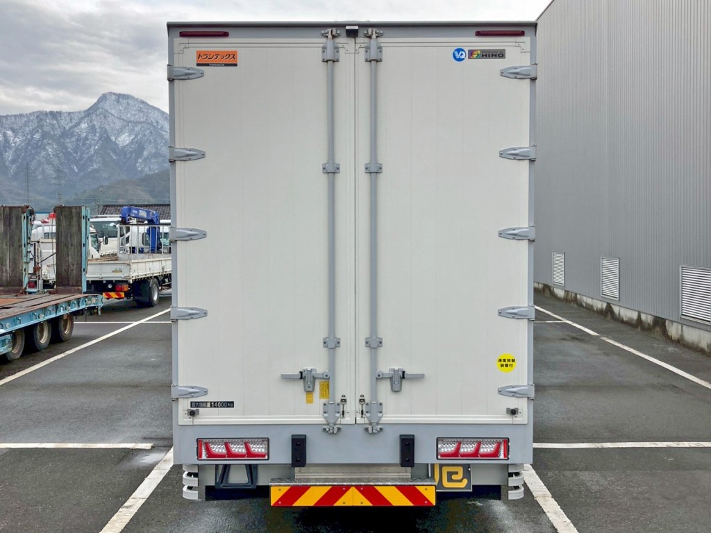 リヤ周りの状態です。|日野 プロフィア 2DG-FW1AHCの写真9