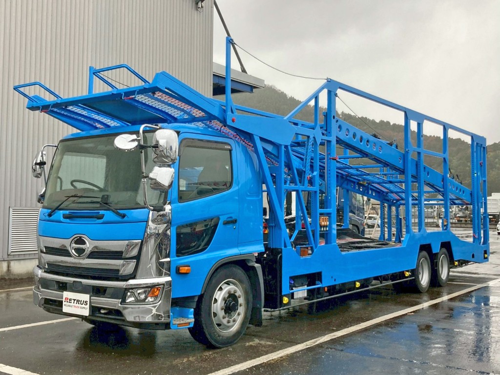 フロント周り、メッキパーツで飾っています。|日野 レンジャー 2KG-GK2ABAの写真1