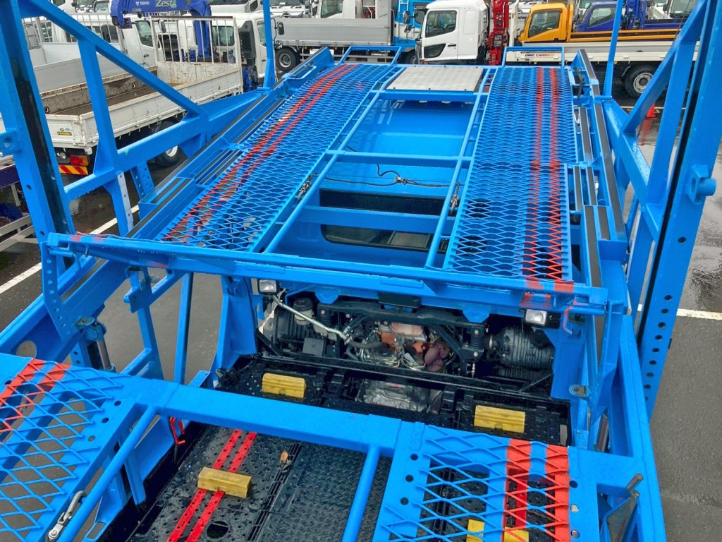 2F前フロアー後方の状態です。(手動式)|日野 レンジャー 2KG-GK2ABAの写真17