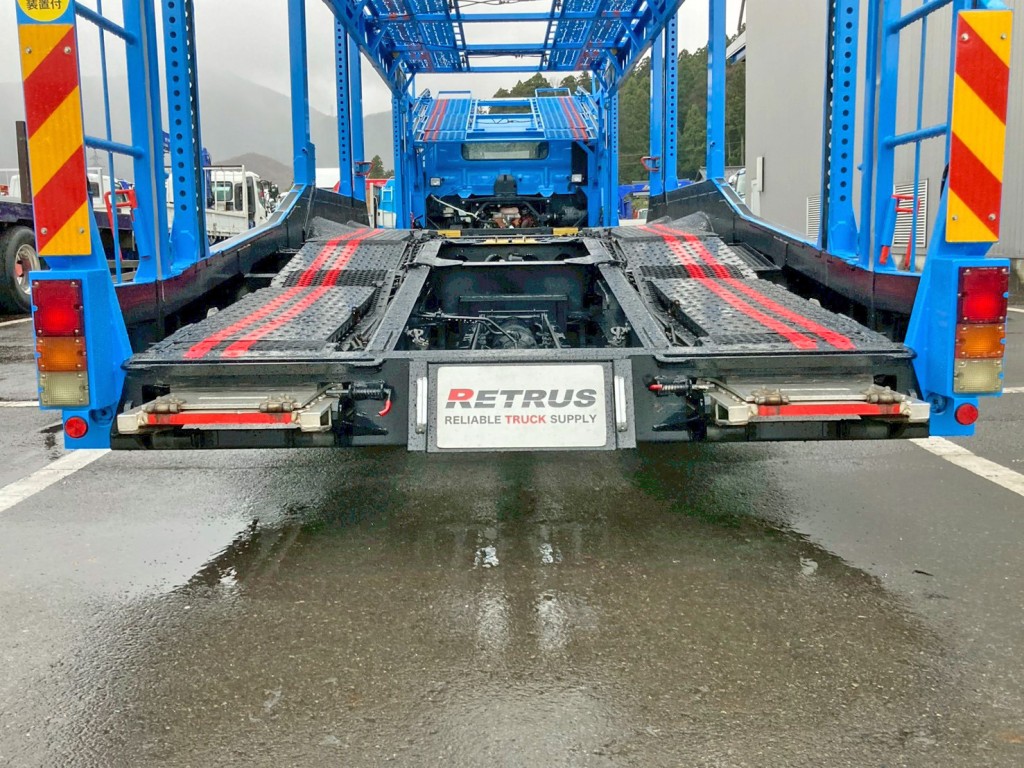 歩み板を格納した状態です。|日野 レンジャー 2KG-GK2ABAの写真21