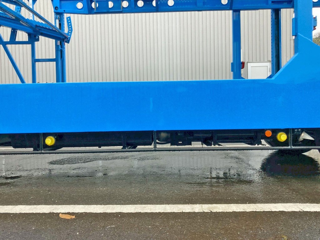 燃料タンクは200Lと100Lが付いています。|日野 レンジャー 2KG-GK2ABAの写真24