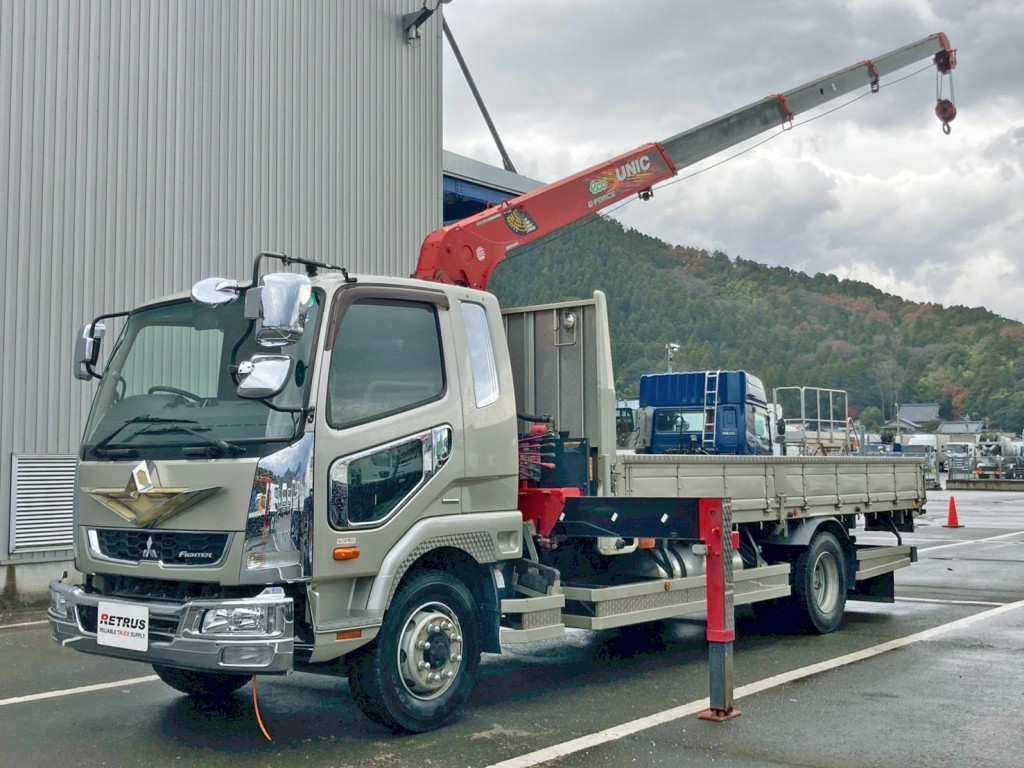 フロント周り、メッキパーツで飾っています。|三菱 ファイター 2KG-FK62FZの写真1