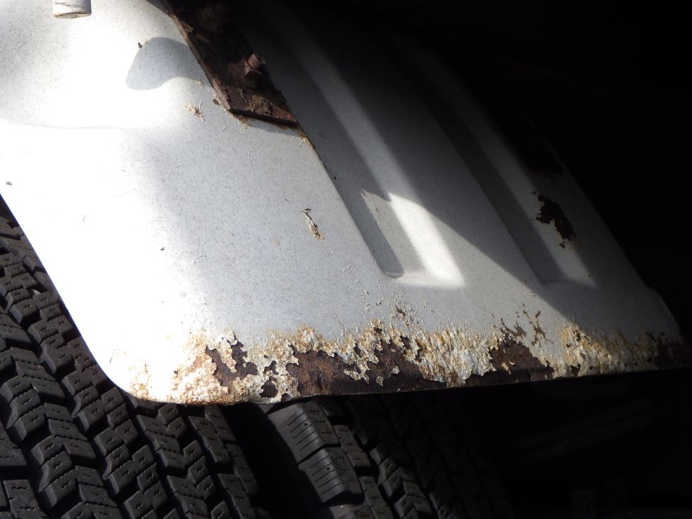 左右のリヤフェンダーにキズ・サビがあります。|いすゞ フォワード 2PG-FRR90S1(2WD)の写真57