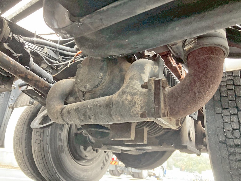 コンプレッサーです。|ニッサンディーゼル その他(日産) KL-CK482BHTの写真12