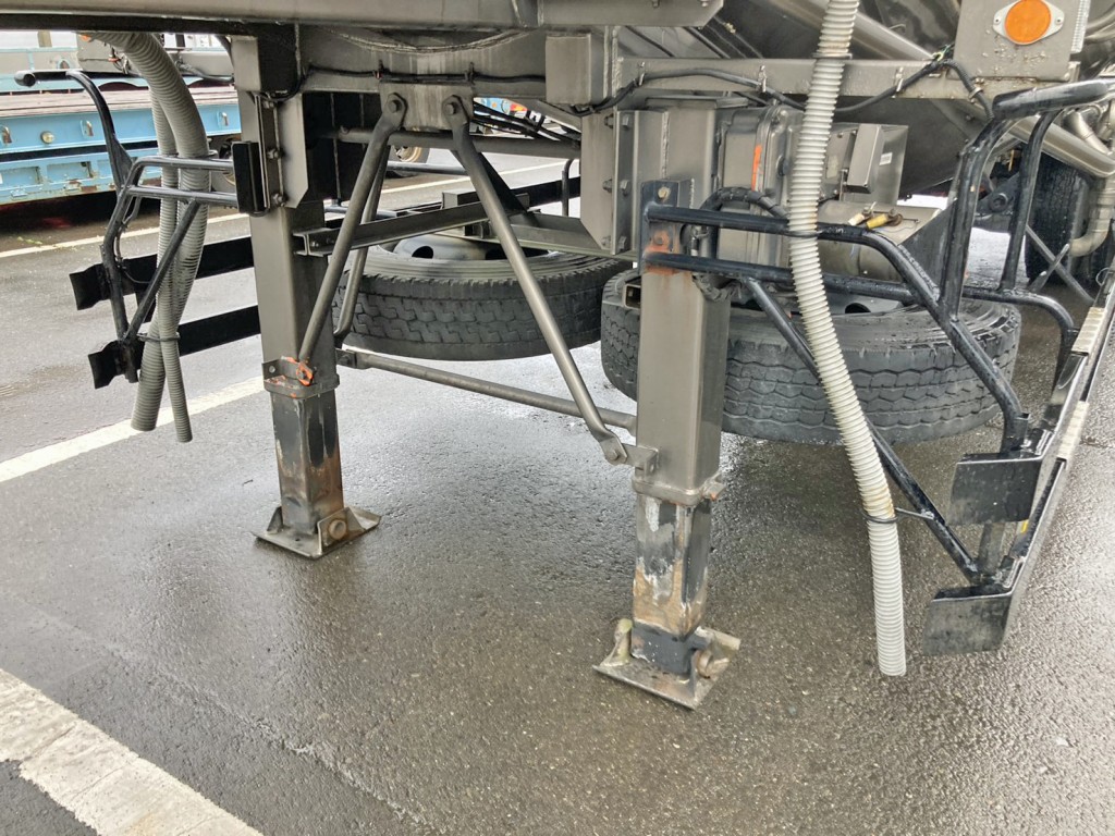 脚は電動補助脚です。|新明和  TSB220の写真23