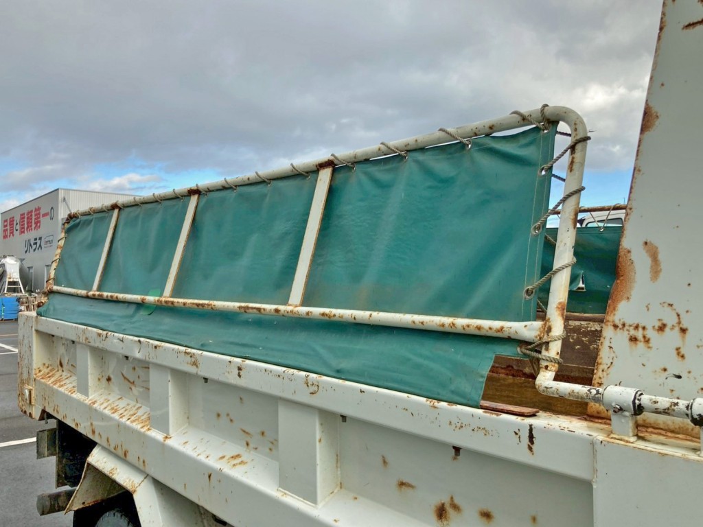 運転席側コボレーン骨組みにサビがあります。|いすゞ フォワード TKG-FRR90S1(2WD)の写真25