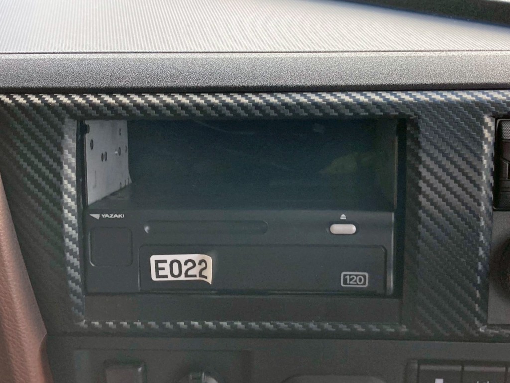 コンソールボックスが欠品しています。|日野 プロフィア 2DG-FW1AHCの写真23