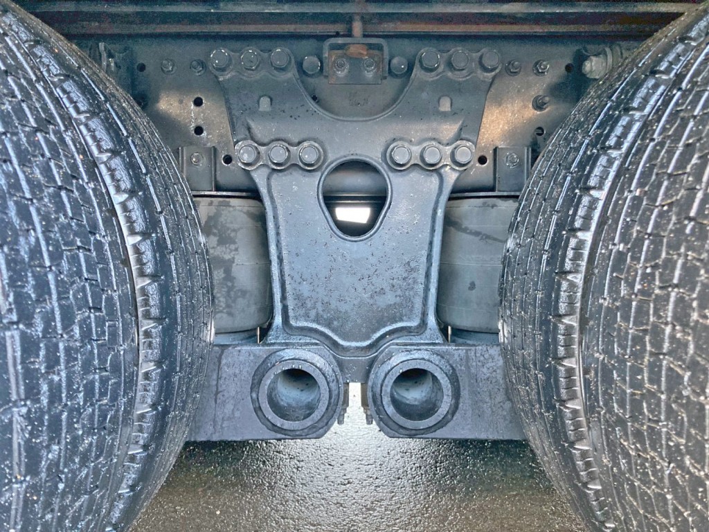 エアサスです。|日野 プロフィア 2DG-FW1EHGの写真5