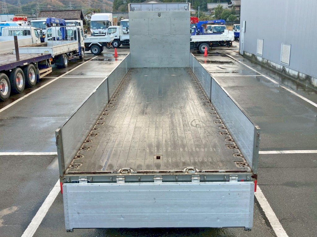 床は板張りです。|日野 プロフィア 2DG-FW1EHGの写真9