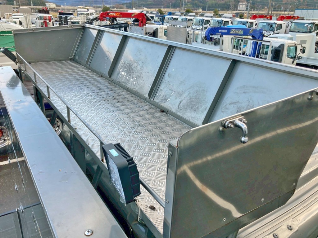 シートデッキの状態です。|日野 プロフィア 2DG-FW1EHGの写真14