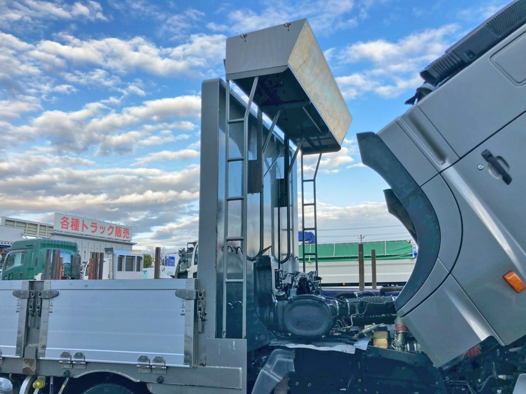 シートデッキ・左右ハシゴはステンレス製です。|日野 プロフィア 2DG-FW1EHGの写真15