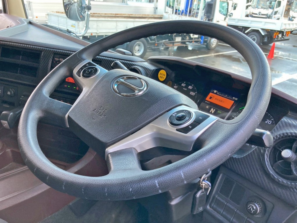 ハンドルグリップにスレがあります。|日野 プロフィア 2DG-FW1EHGの写真41