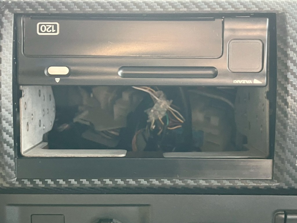 コンソールボックスに欠品があります。|日野 プロフィア 2DG-SS1EKHAの写真25