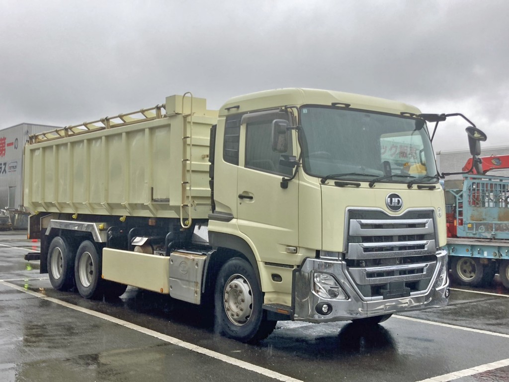 UDトラックス 2PG-CD5BLの写真2