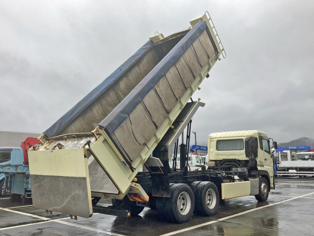 UDトラックス 2PG-CD5BLの写真4