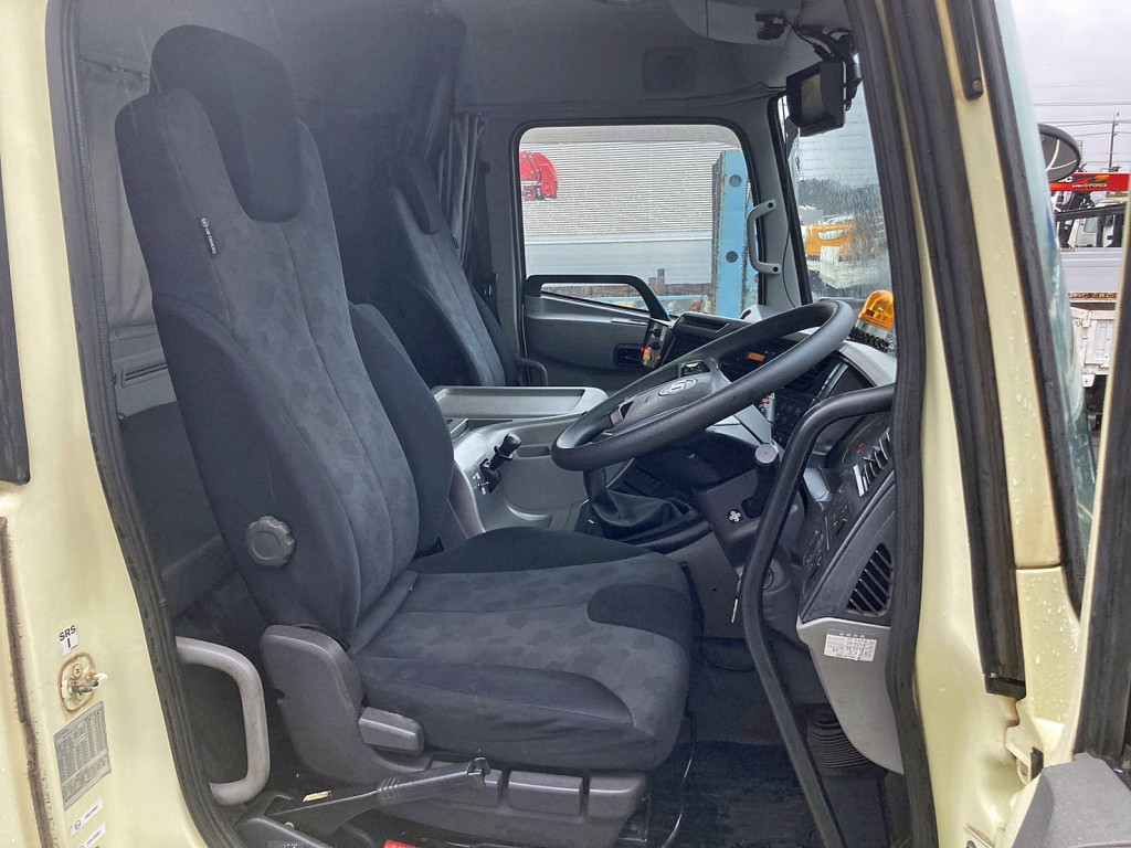 UDトラックス 2PG-CD5BLの写真7