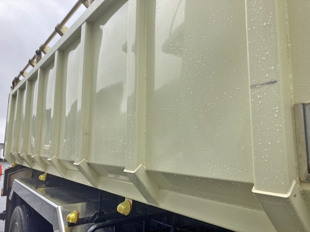 ボディー運転席側前方にキズ・塗装剝がれがあります。|UDトラックス 2PG-CD5BLの写真29