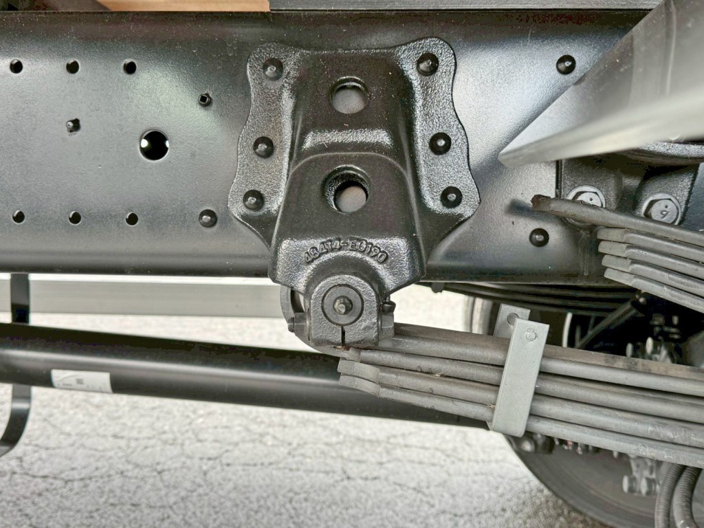 リーフサスです。|日野 レンジャー2 2KG-FE2ACAの写真5