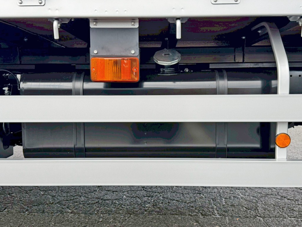 燃料タンクは200Lです。|日野 レンジャー2 2KG-FE2ACAの写真12